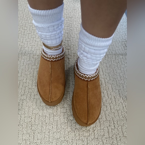 NEW !! RESTOCK !! TAN FUR LINED PLATFORM SLIPPER MULES - Picture 5 of 8